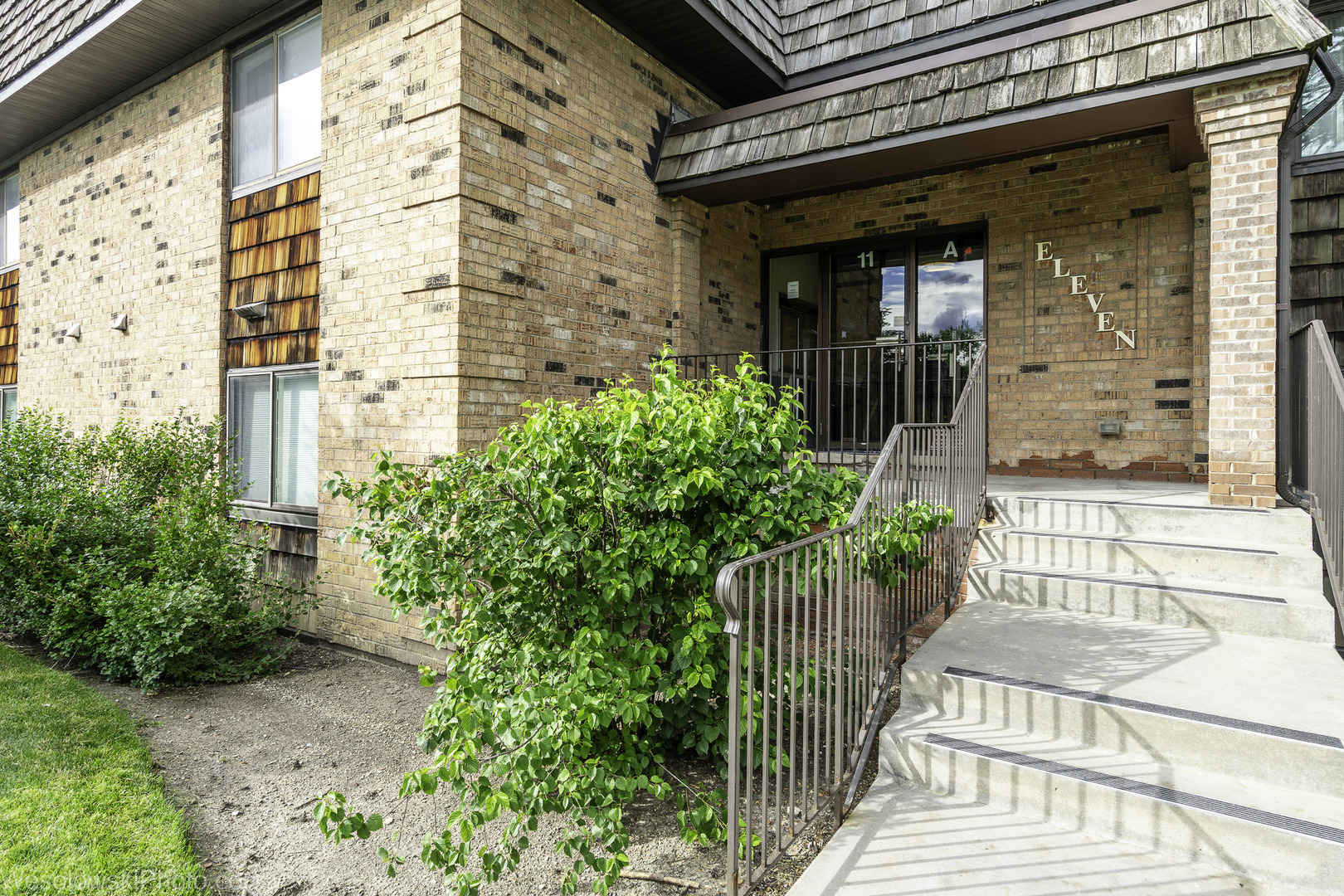 11 OAK CREEK Drive 1120