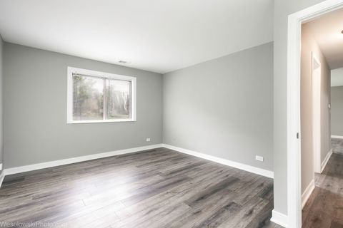 Tiny photo for 11 OAK CREEK Drive #1120, Buffalo Grove, IL 60089 (MLS # 12683647)