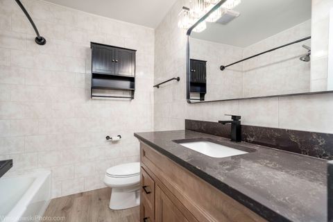Tiny photo for 11 OAK CREEK Drive #1120, Buffalo Grove, IL 60089 (MLS # 12683647)