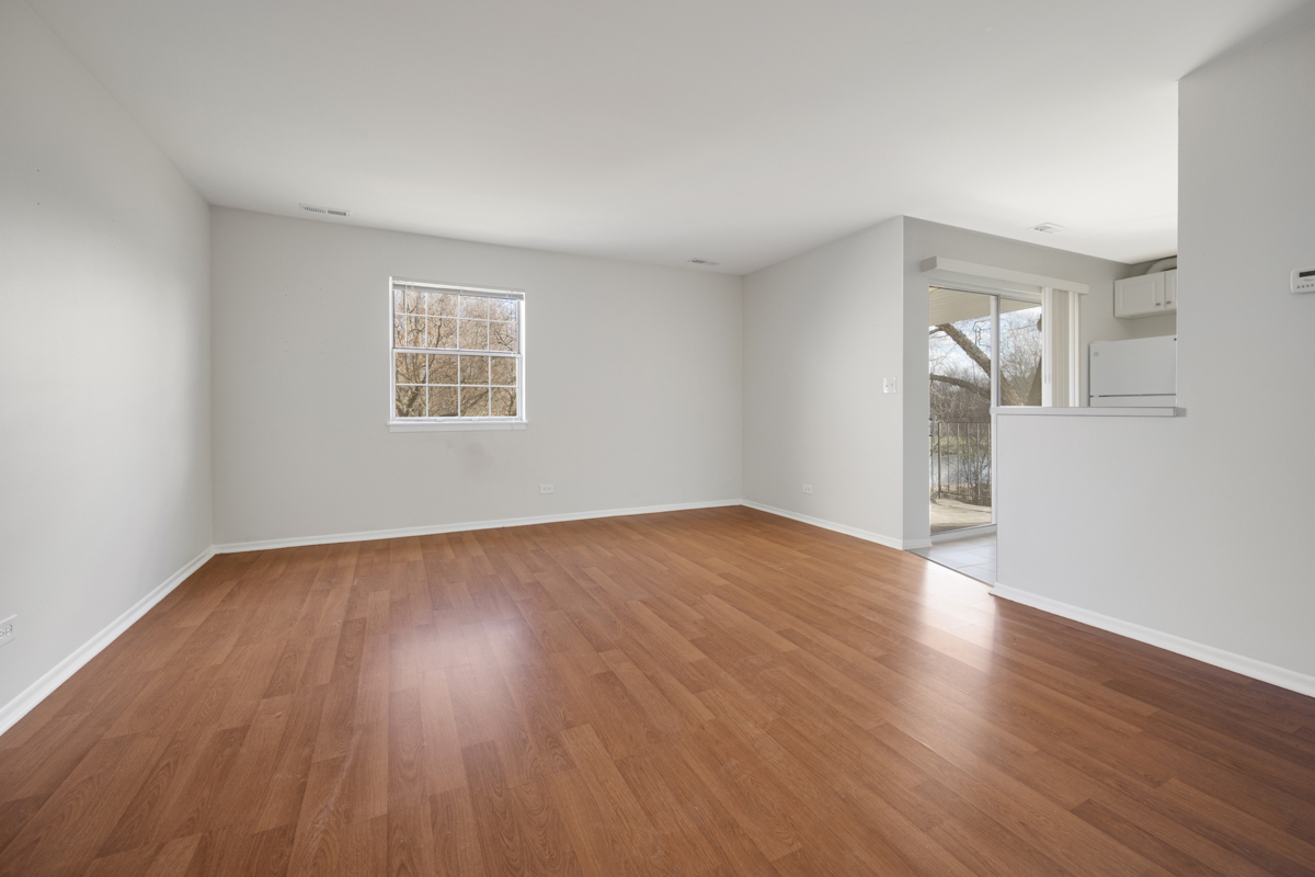 93 N Victoria Lane D