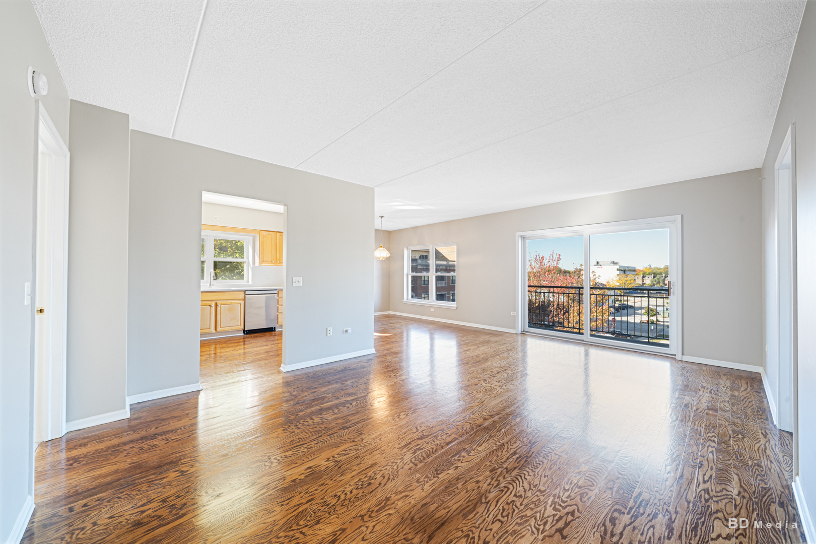 104 N Plum Grove Road 400