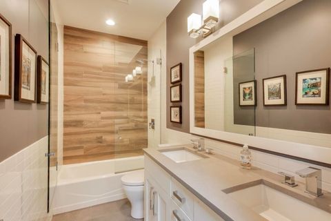 Tiny photo for 1820 W Farragut Avenue, Chicago, IL 60640 (MLS # 12565961)