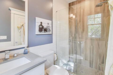 Tiny photo for 1820 W Farragut Avenue, Chicago, IL 60640 (MLS # 12565961)