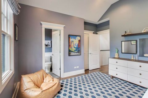 Tiny photo for 1820 W Farragut Avenue, Chicago, IL 60640 (MLS # 12565961)