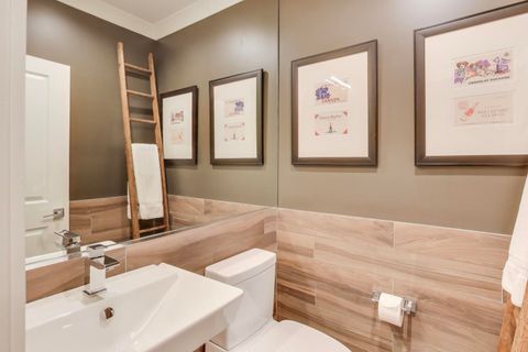 Tiny photo for 1820 W Farragut Avenue, Chicago, IL 60640 (MLS # 12565961)