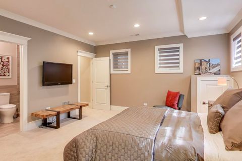 Tiny photo for 1820 W Farragut Avenue, Chicago, IL 60640 (MLS # 12565961)