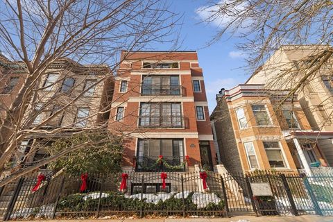 3746 N Fremont Street 1 Chicago IL 60613