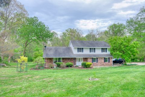 Photo of 261 High Forest Drive, Carbondale, IL 62903 (MLS # 12603217)