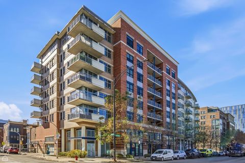 Photo of 511 W Division Street #512, Chicago, IL 60610 (MLS # 12587270)