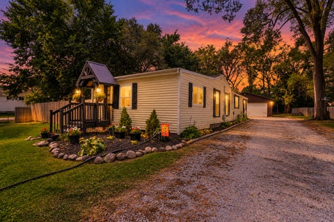 Tiny photo for 9590 115th Street, Blue Grass, IA 52726 (MLS # 12777540)
