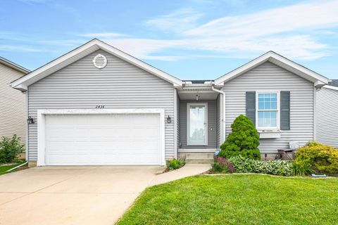 Photo of 2436 Grey Fox Trail, Bloomington, IL 61705 (MLS # 12688016)