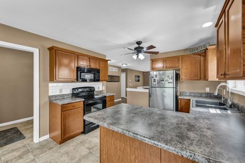 Tiny photo for 2436 Grey Fox Trail, Bloomington, IL 61705 (MLS # 12688016)