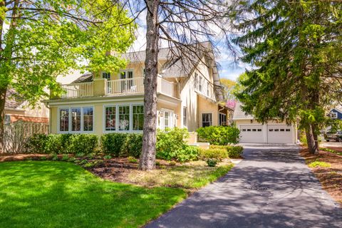 115 Washington Circle Lake Forest IL 60045