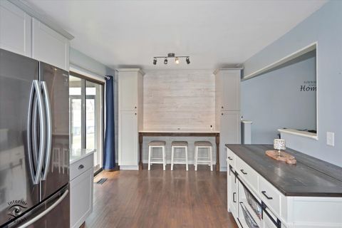 Tiny photo for 2413 Kerry Winde Drive, New Lenox, IL 60451 (MLS # 12623346)