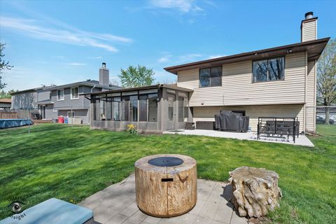 Tiny photo for 2413 Kerry Winde Drive, New Lenox, IL 60451 (MLS # 12623346)