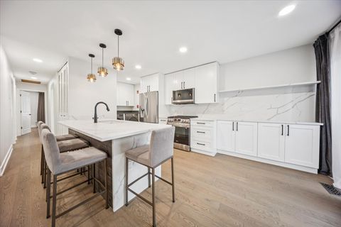 Tiny photo for 8334 Portsmouth Drive #C, Darien, IL 60561 (MLS # 12591934)