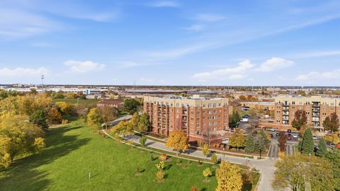 Tiny photo for 615 Perrie Drive #605, Elk Grove Village, IL 60007 (MLS # 12513991)