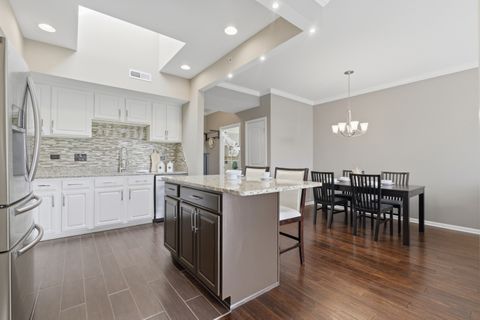 Tiny photo for 615 Perrie Drive #605, Elk Grove Village, IL 60007 (MLS # 12513991)