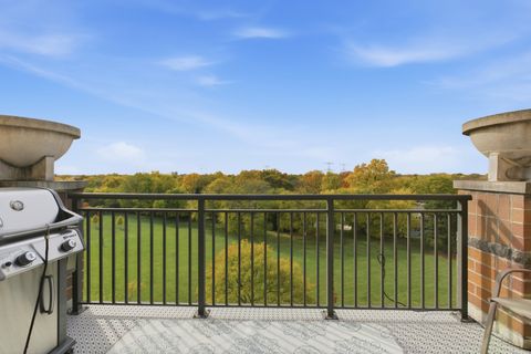 Tiny photo for 615 Perrie Drive #605, Elk Grove Village, IL 60007 (MLS # 12513991)