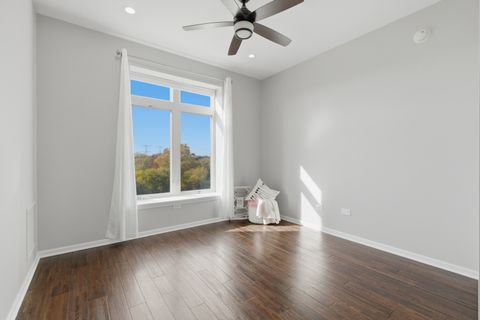 Tiny photo for 615 Perrie Drive #605, Elk Grove Village, IL 60007 (MLS # 12513991)