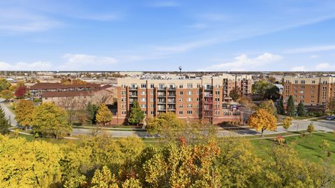 Tiny photo for 615 Perrie Drive #605, Elk Grove Village, IL 60007 (MLS # 12513991)