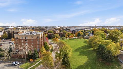 Tiny photo for 615 Perrie Drive #605, Elk Grove Village, IL 60007 (MLS # 12513991)