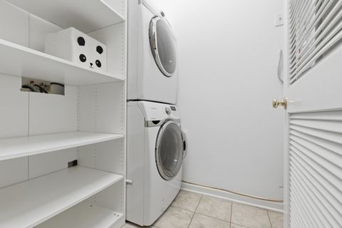 Tiny photo for 615 Perrie Drive #605, Elk Grove Village, IL 60007 (MLS # 12513991)