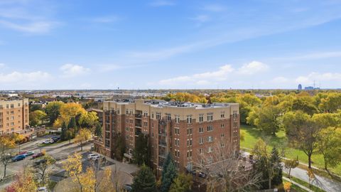 Tiny photo for 615 Perrie Drive #605, Elk Grove Village, IL 60007 (MLS # 12513991)