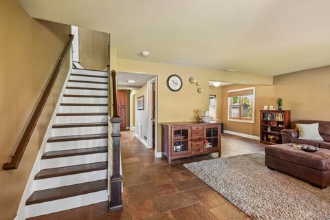 Tiny photo for 588 Kingston Court, Roselle, IL 60172 (MLS # 12628953)