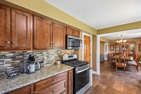 Tiny photo for 588 Kingston Court, Roselle, IL 60172 (MLS # 12628953)