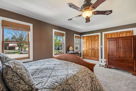 Tiny photo for 588 Kingston Court, Roselle, IL 60172 (MLS # 12628953)