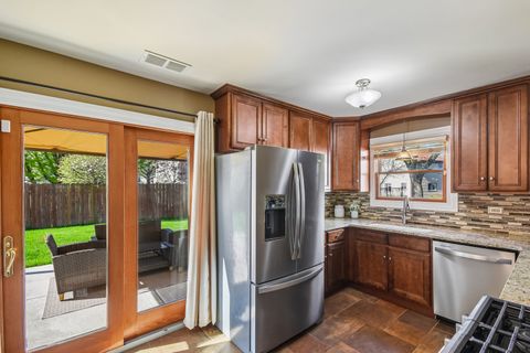 Tiny photo for 588 Kingston Court, Roselle, IL 60172 (MLS # 12628953)
