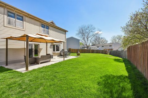Tiny photo for 588 Kingston Court, Roselle, IL 60172 (MLS # 12628953)
