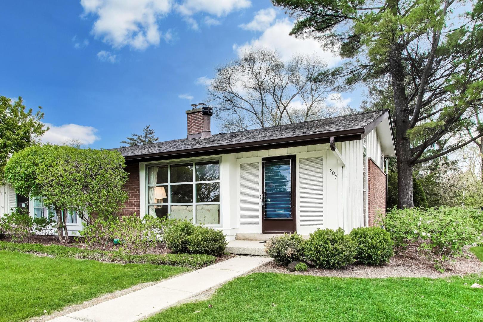 307 Crestwood Village