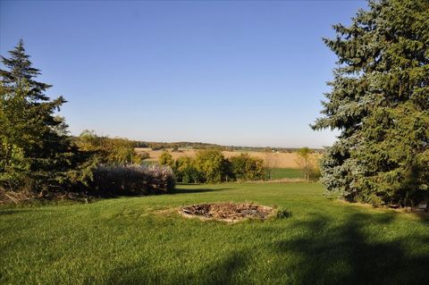 Tiny photo for 35 EAGLE VIEW Lane, Oswego, IL 60543 (MLS # 12591099)