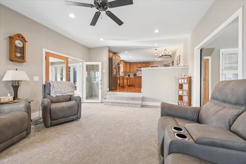 Tiny photo for 35 EAGLE VIEW Lane, Oswego, IL 60543 (MLS # 12591099)