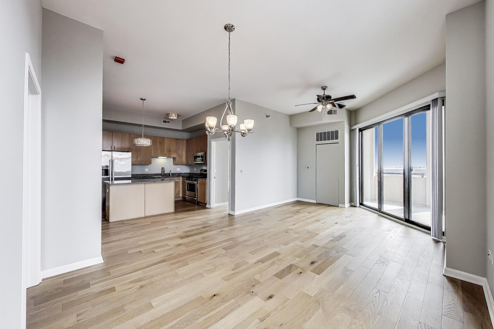 1464 S Michigan Avenue 1404