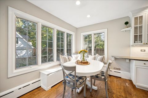 Tiny photo for 305 Poplar Street, Winnetka, IL 60093 (MLS # 12499401)