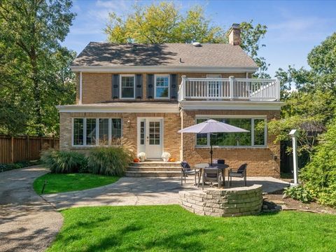 Tiny photo for 305 Poplar Street, Winnetka, IL 60093 (MLS # 12499401)