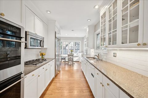 Tiny photo for 305 Poplar Street, Winnetka, IL 60093 (MLS # 12499401)