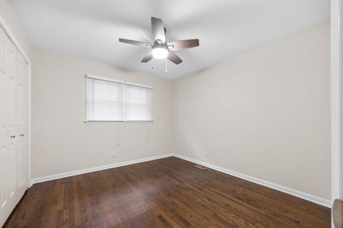 Tiny photo for 4817 Stonewall Avenue, Downers Grove, IL 60515 (MLS # 12518170)