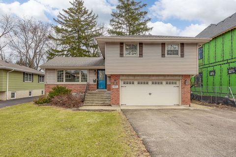 Tiny photo for 4817 Stonewall Avenue, Downers Grove, IL 60515 (MLS # 12518170)