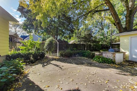 Tiny photo for 924 Lyford Lane, Wheaton, IL 60189 (MLS # 12497942)