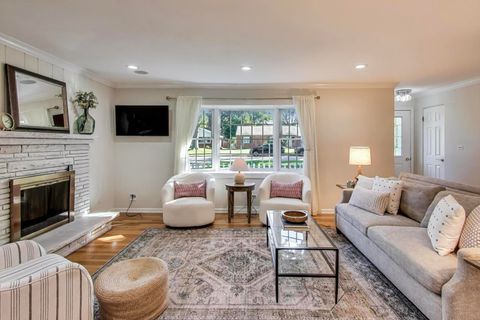 Tiny photo for 924 Lyford Lane, Wheaton, IL 60189 (MLS # 12497942)