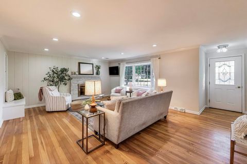 Tiny photo for 924 Lyford Lane, Wheaton, IL 60189 (MLS # 12497942)