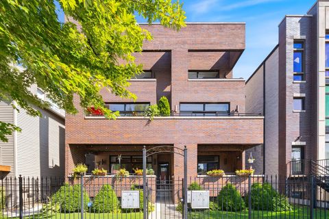 1332 W Hubbard Street 2E Chicago IL 60642