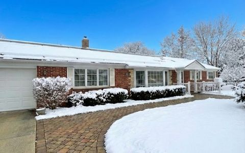 3843 Springdale Avenue Glenview IL 60025