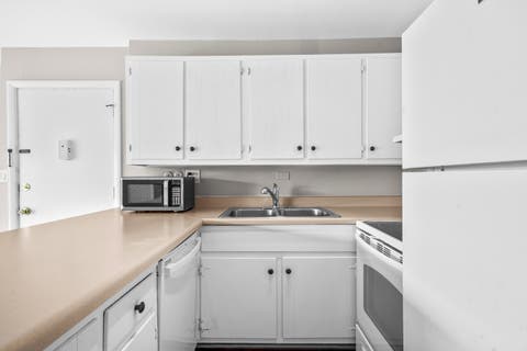 Tiny photo for 5536 E Lake Drive #68-C, Lisle, IL 60532 (MLS # 12701111)