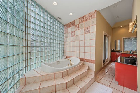 Tiny photo for 1915 S Washington Avenue, Park Ridge, IL 60068 (MLS # 12735030)