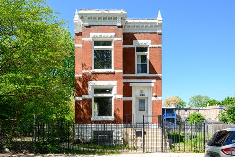 3318 W WALNUT Street Chicago IL 60624